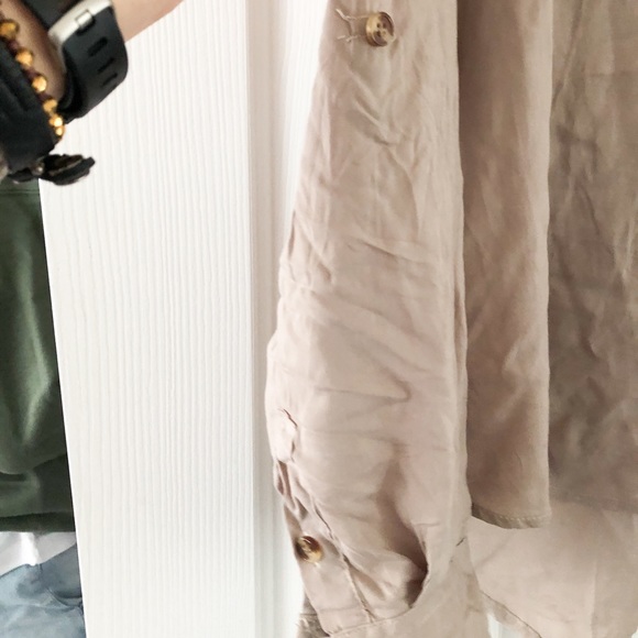 Passport Button Down - Picture 3 of 8